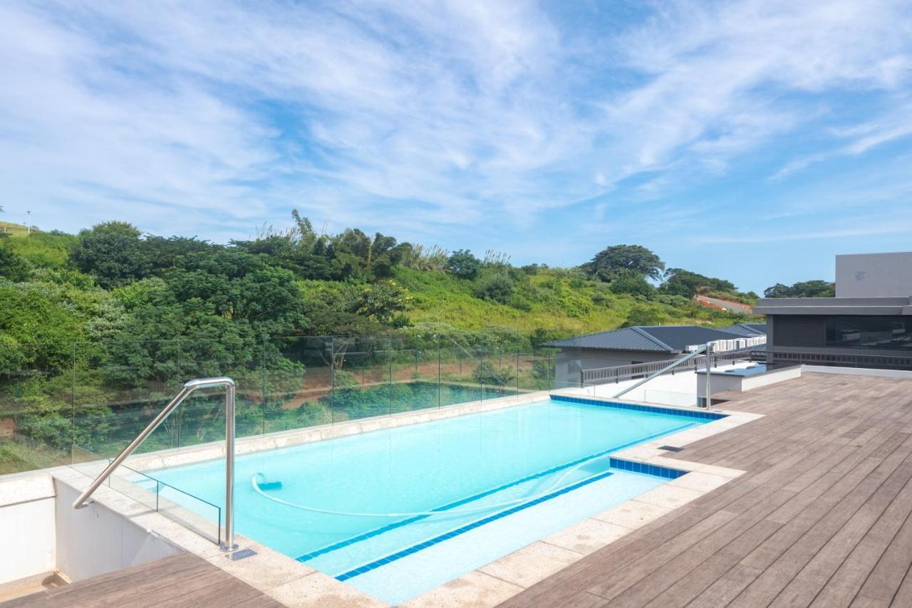 Zimbali Lakes Boulevard *