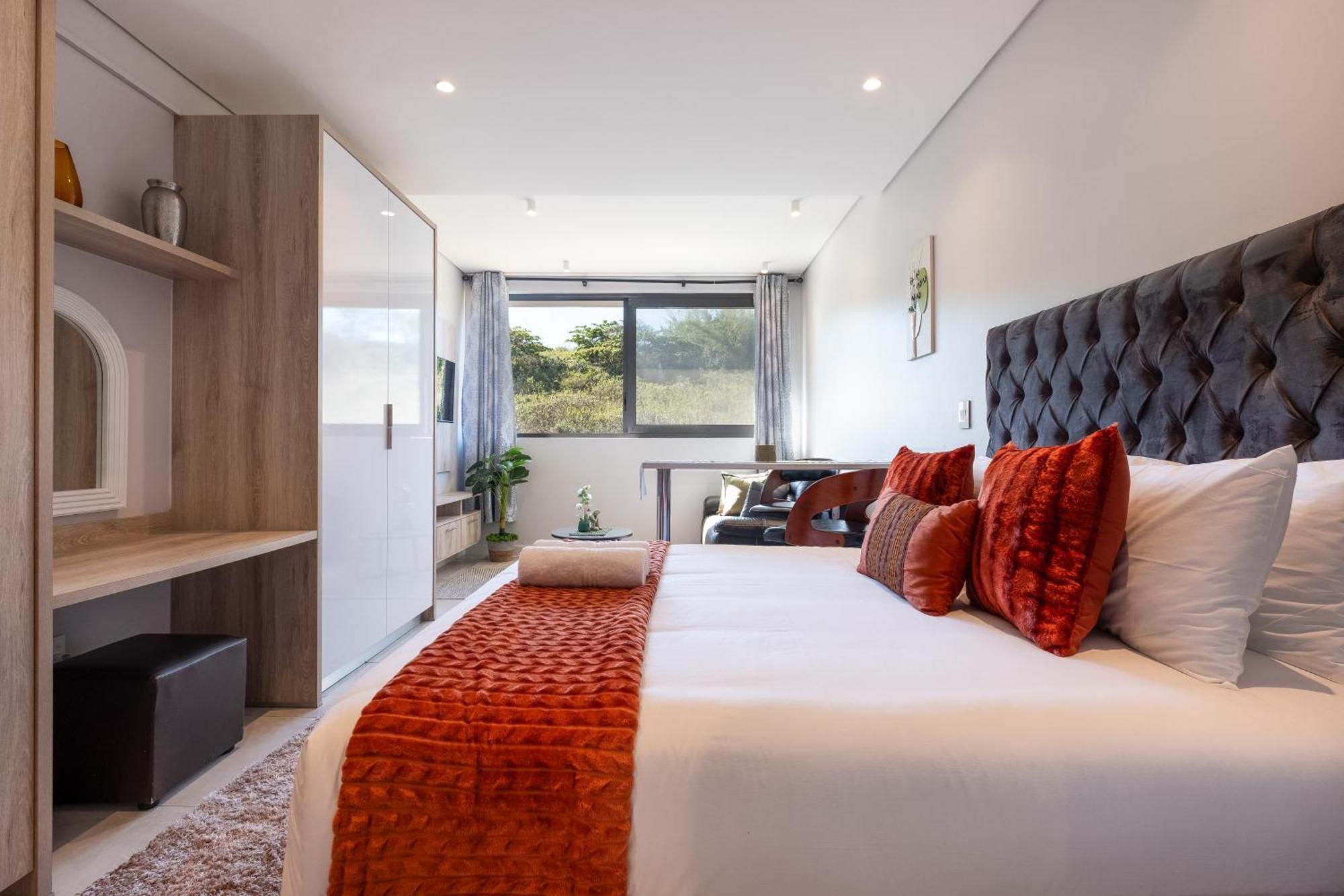 Zimbali Lakes Boulevard